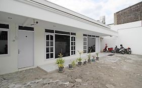 Reddoorz Near Terminal Tirtonadi